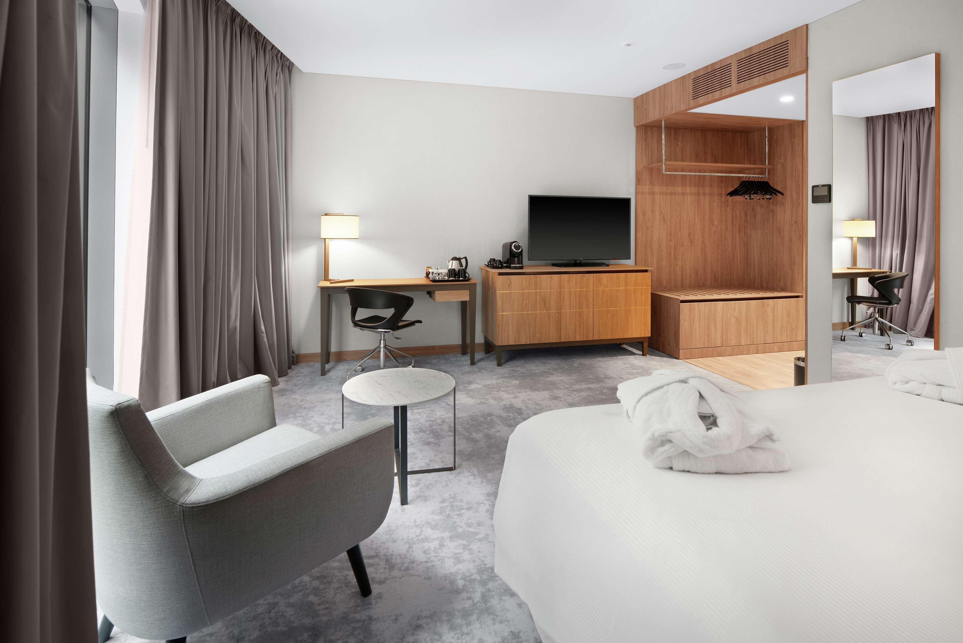 Hilton Garden Inn Vilnius City Centre Exterior photo